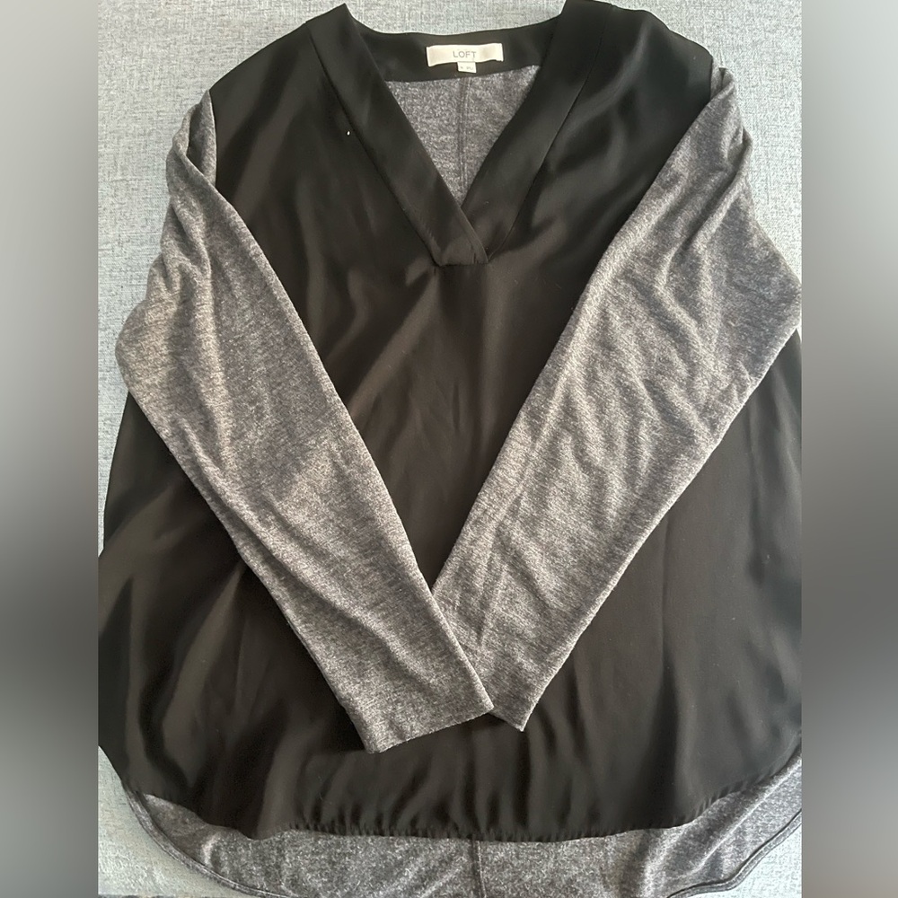 Loft Mix Media Black and Gray, V Neck Top, Size XL